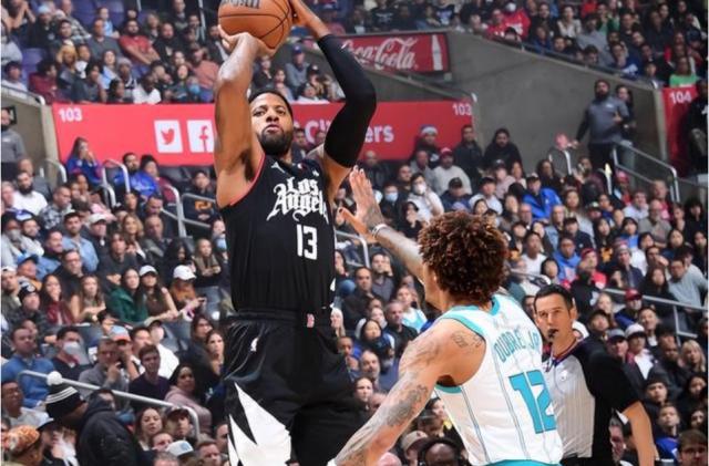 半场打垮黄蜂！完全体洛杉矶快艇就是争冠第一梯队