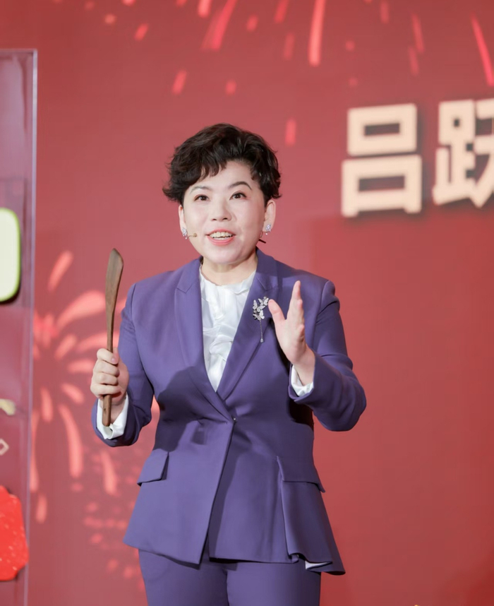 皇冠体育-和王楚钦合作，邓亚萍官宣，正式上任，新岗位曝光，刘国梁期待|乒乓球|国乒|巴黎奥运会|中国乒乓球队|联谊会_新浪体育_新浪新闻