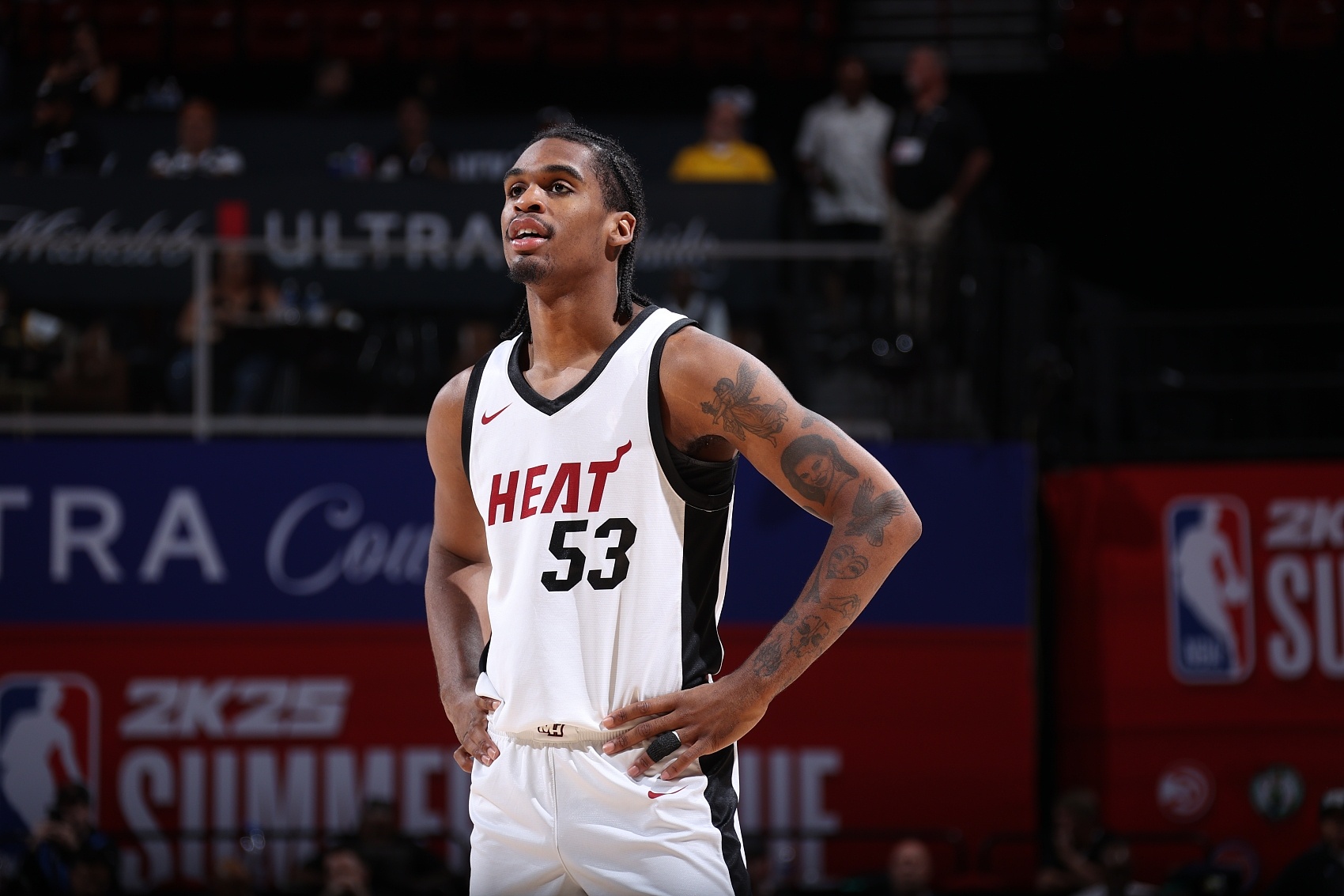 皇冠Crown Sports-NBA场均6.5分！记者：前火箭&amp;热火球员克里斯托弗自宣加盟深圳